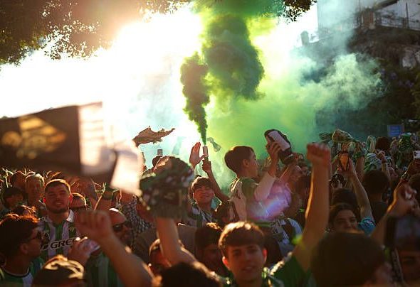 real betis fans.jpg